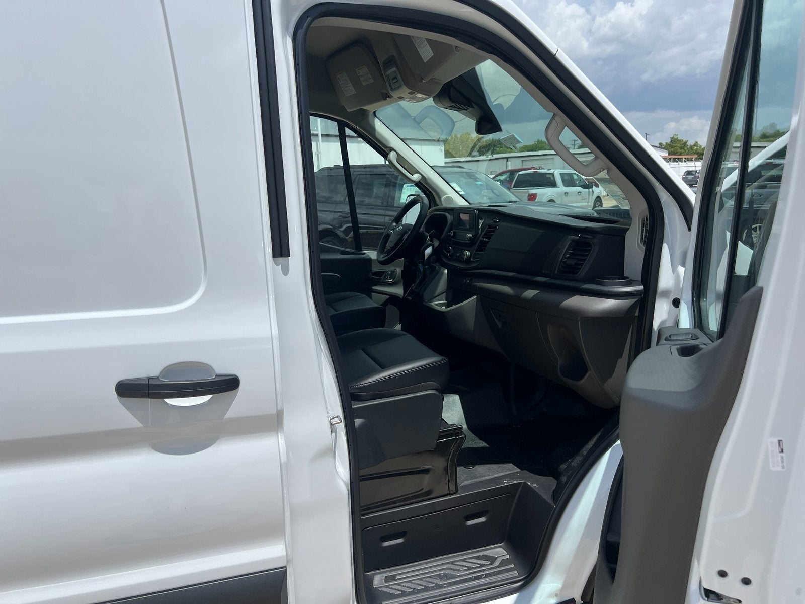 2025 Ford Transit-250 Base