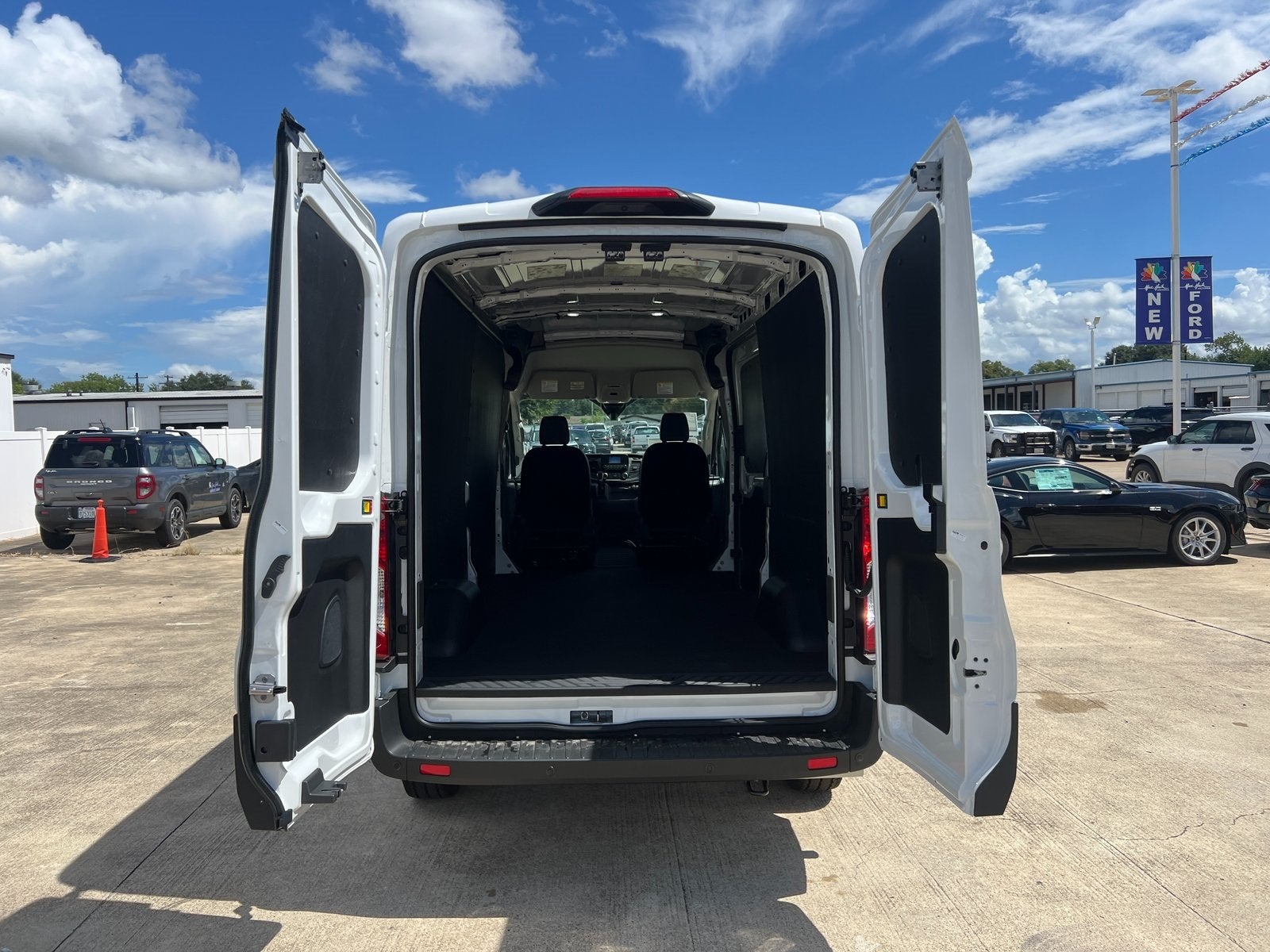 2025 Ford Transit-250 Base