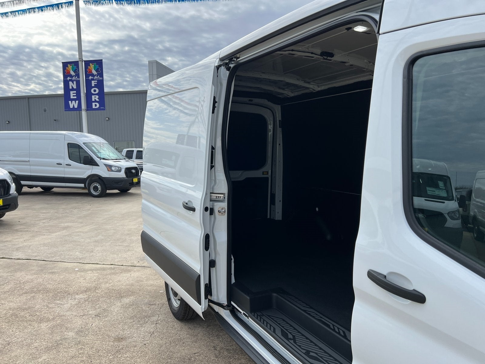 2026 Ford Transit-250 Base