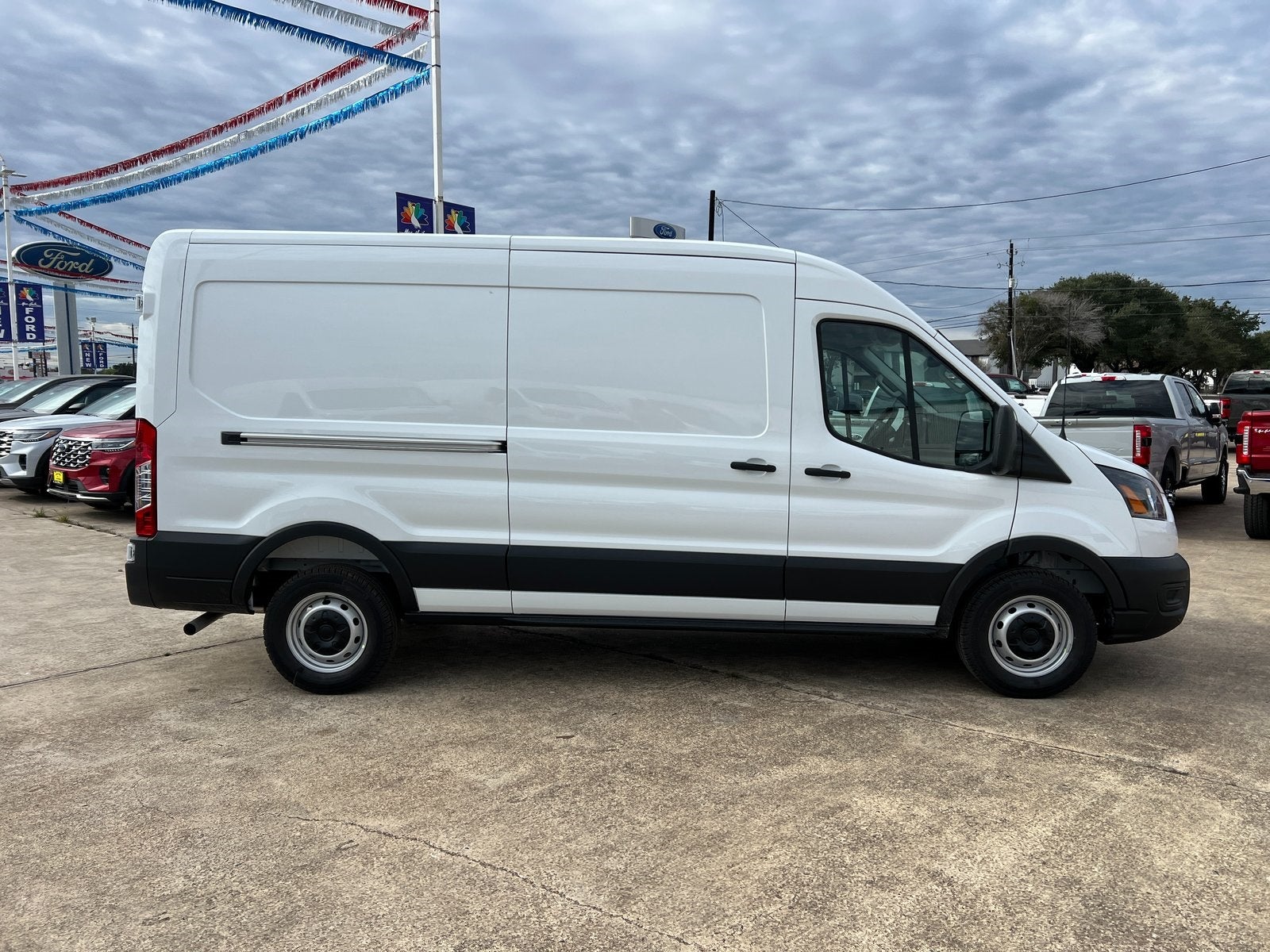 2026 Ford Transit-250 Base