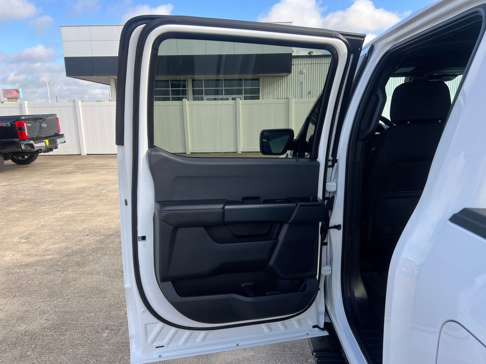 2023 Ford F-150 XL STX