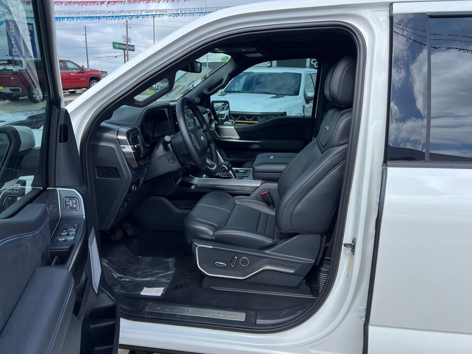 2025 Ford F-150 Platinum
