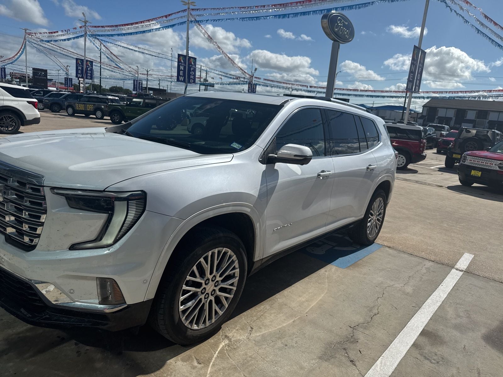 2024 GMC Acadia Denali