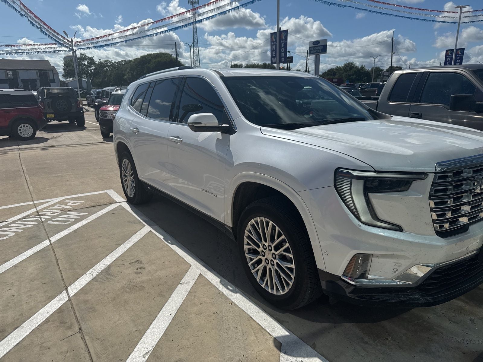 2024 GMC Acadia Denali