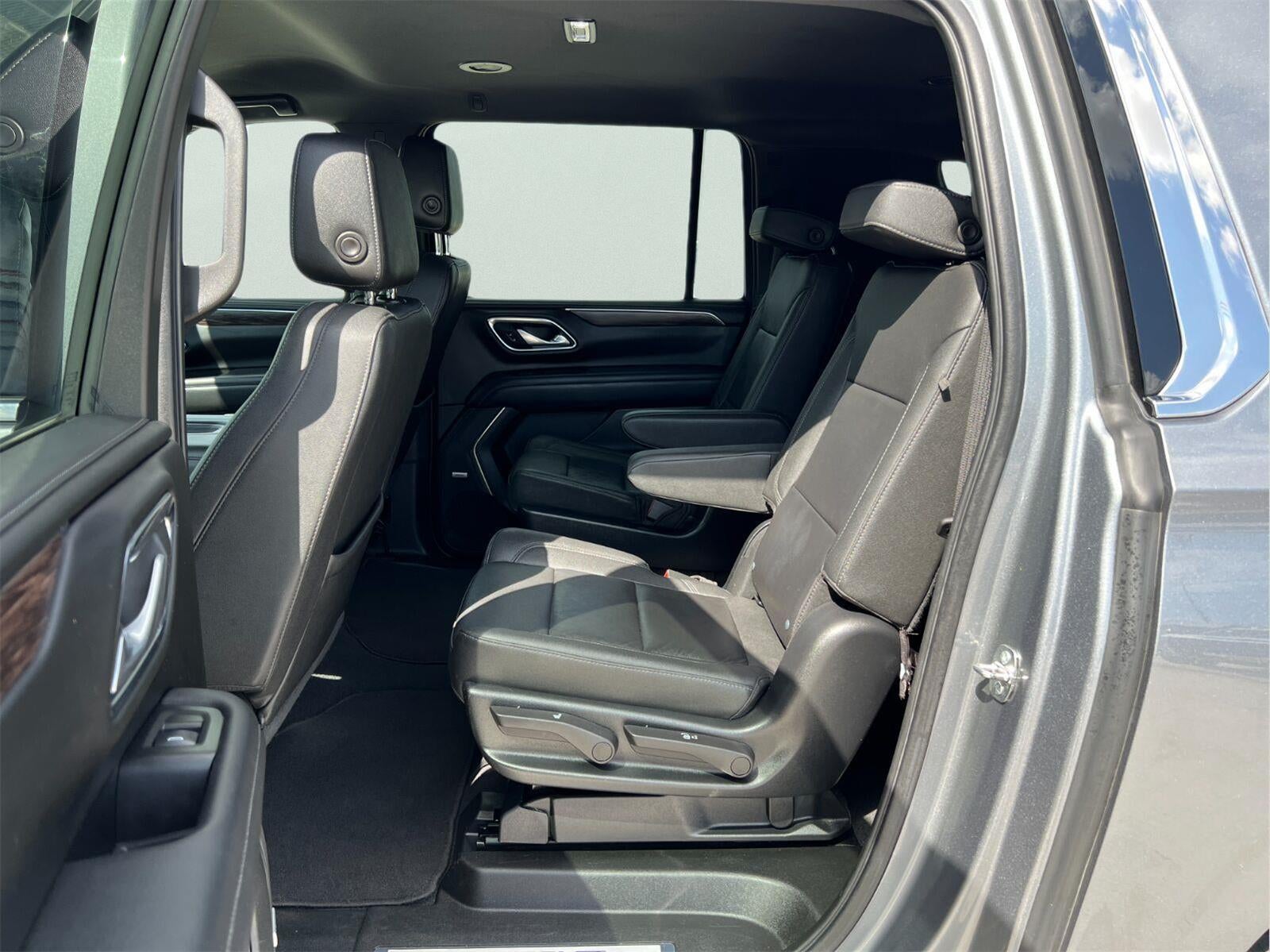 2022 Chevrolet Suburban LT