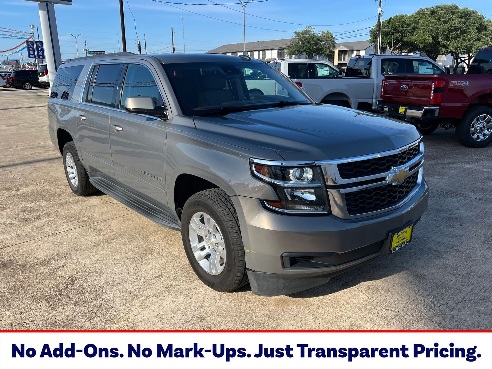 2019 Chevrolet Suburban 2WD 1500 LT's photo