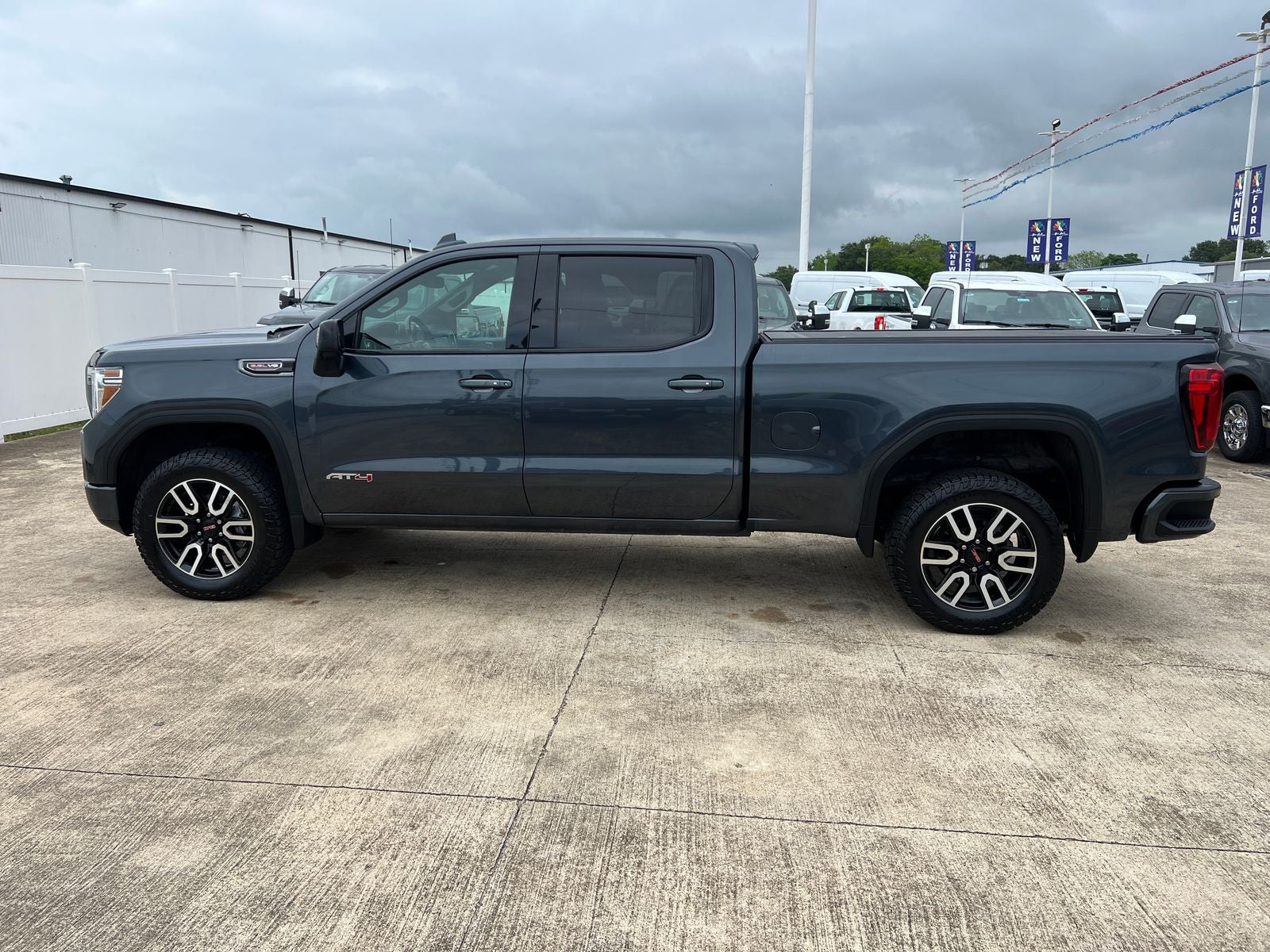 2021 GMC Sierra 1500 AT4