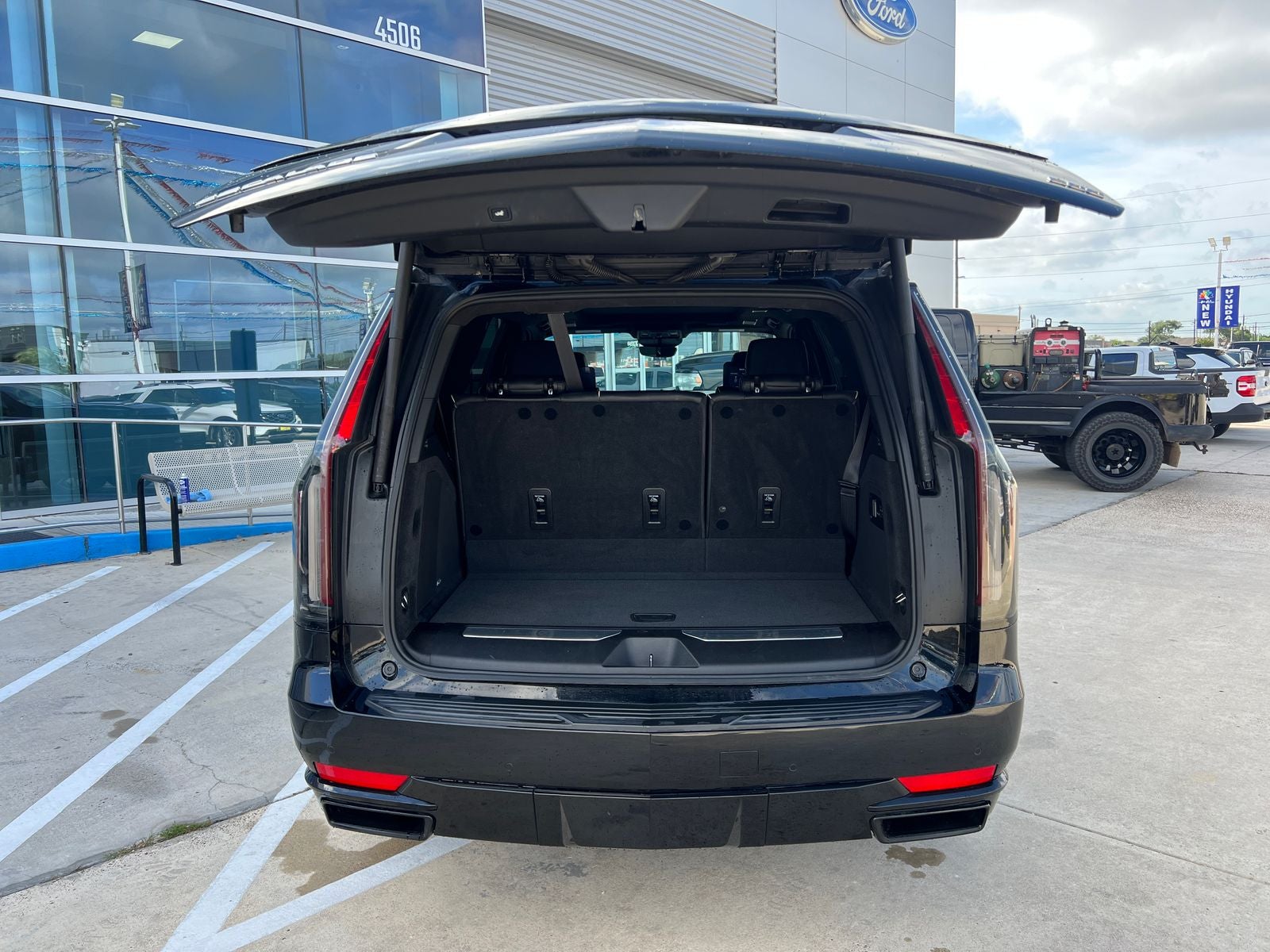 2021 Cadillac Escalade Sport Platinum