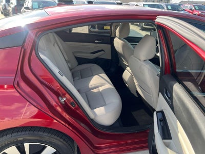 2021 Nissan Altima 2.5 SV