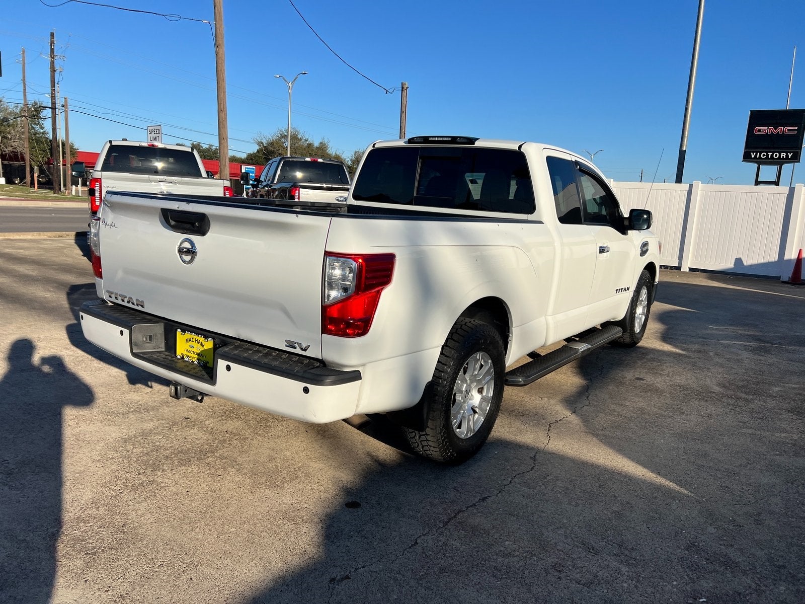 2017 Nissan Titan SV