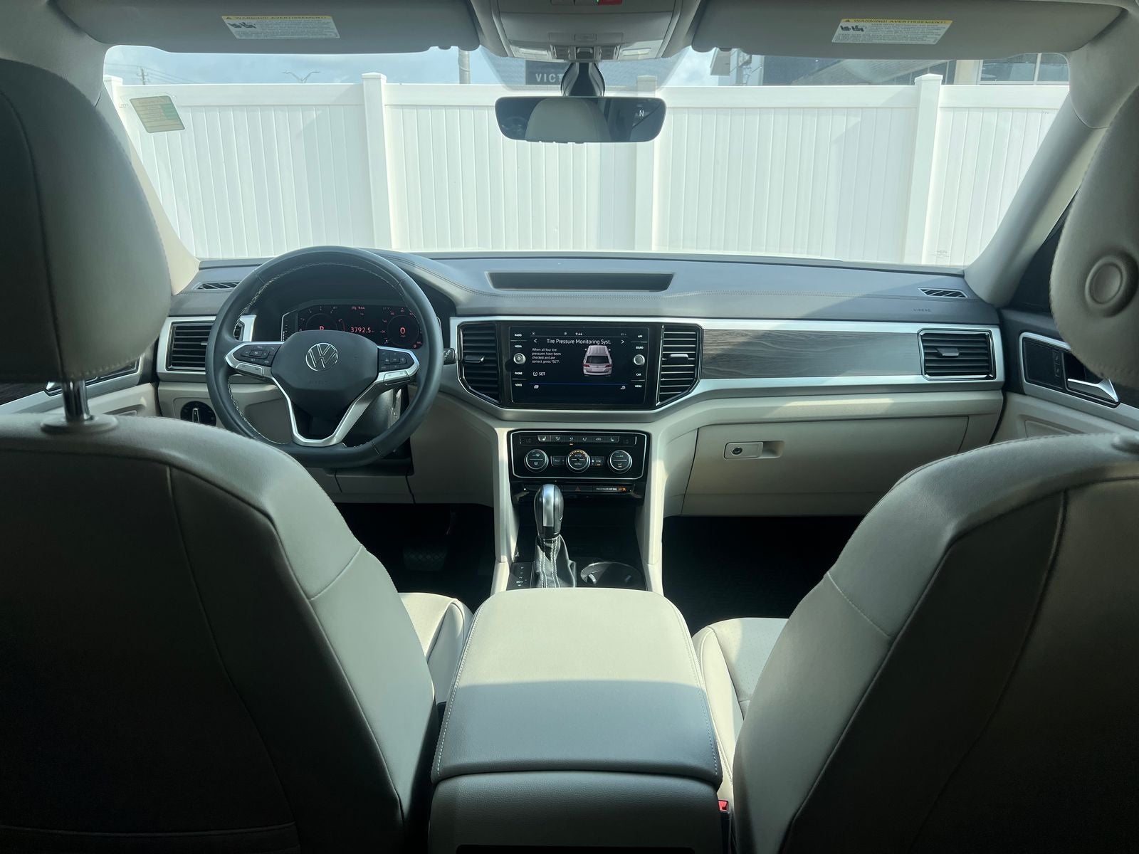 2022 Volkswagen Atlas 3.6L V6 SE w/Technology
