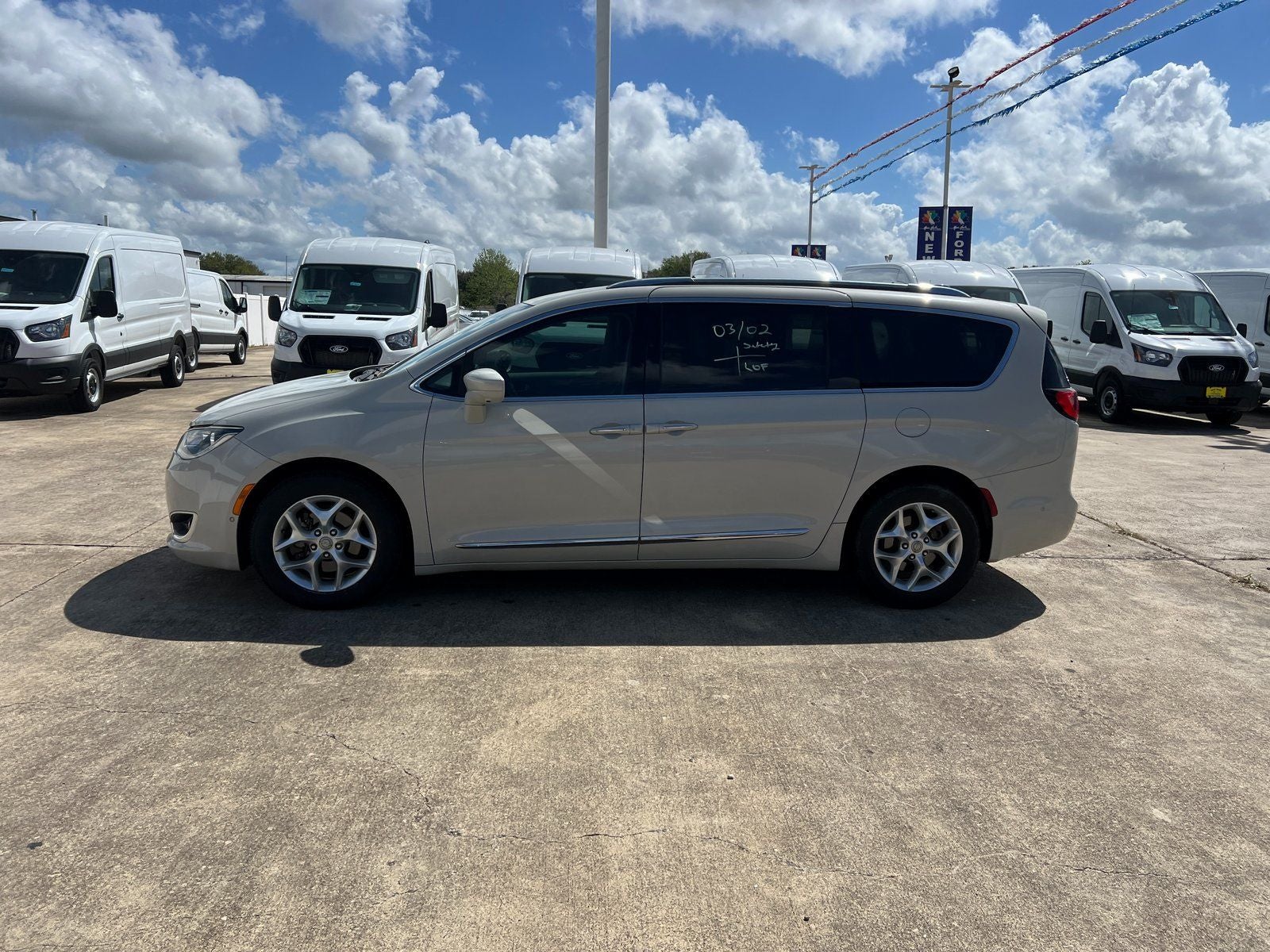 2017 Chrysler Pacifica Touring L Plus