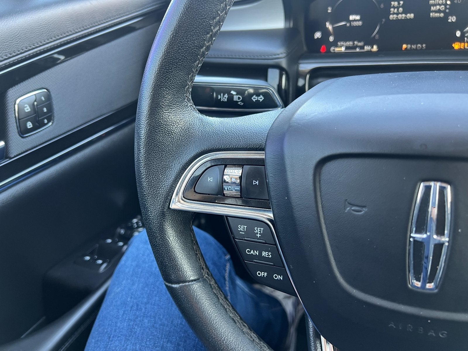 2023 Lincoln Nautilus Standard