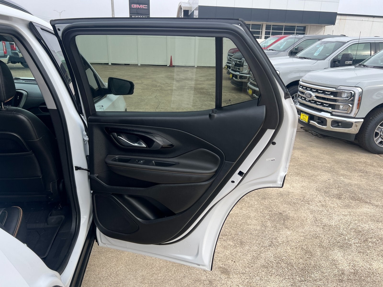 2023 GMC Terrain AT4