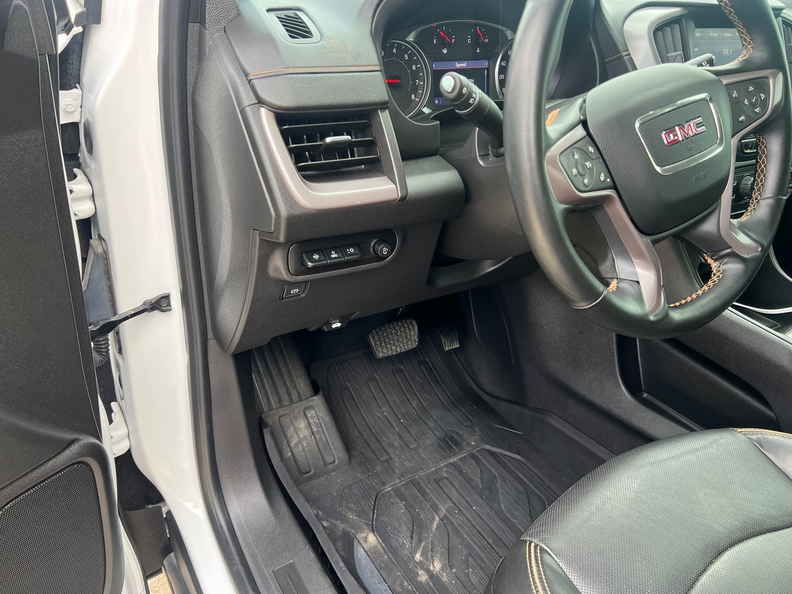 2023 GMC Terrain AT4