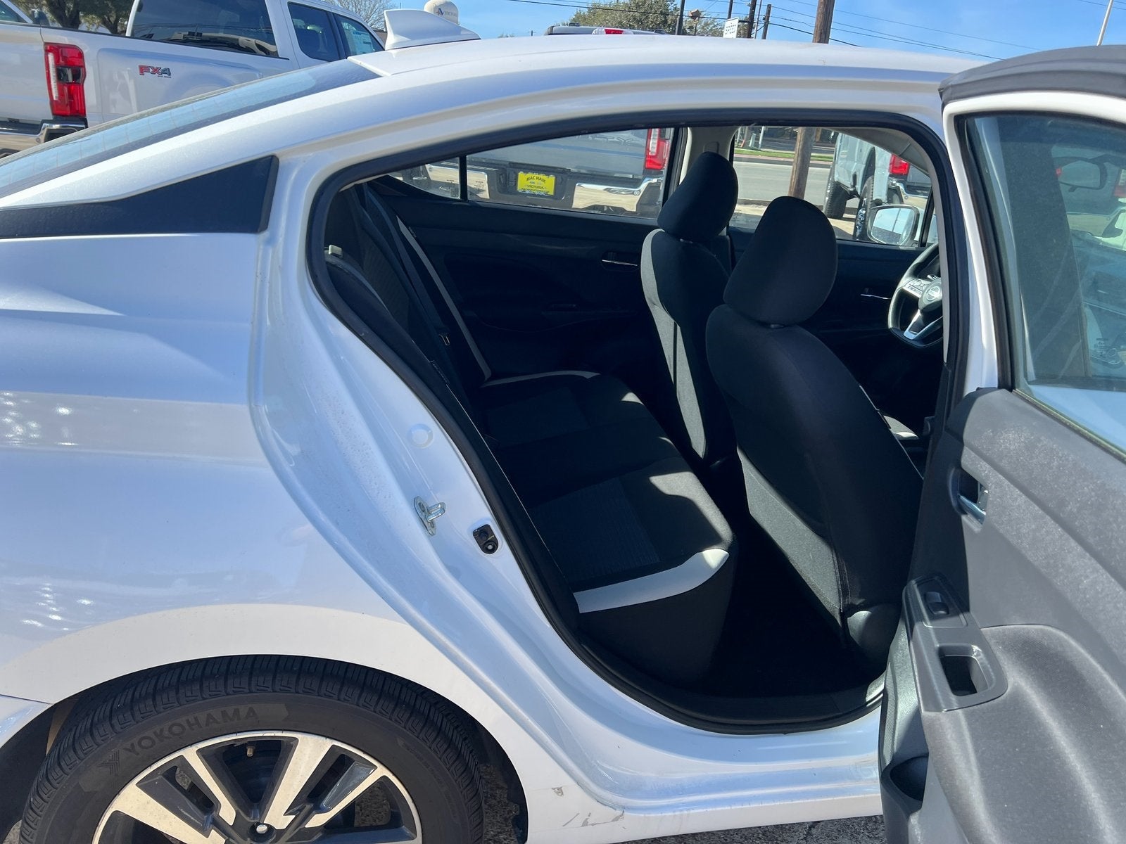 2022 Nissan Versa 1.6 SV