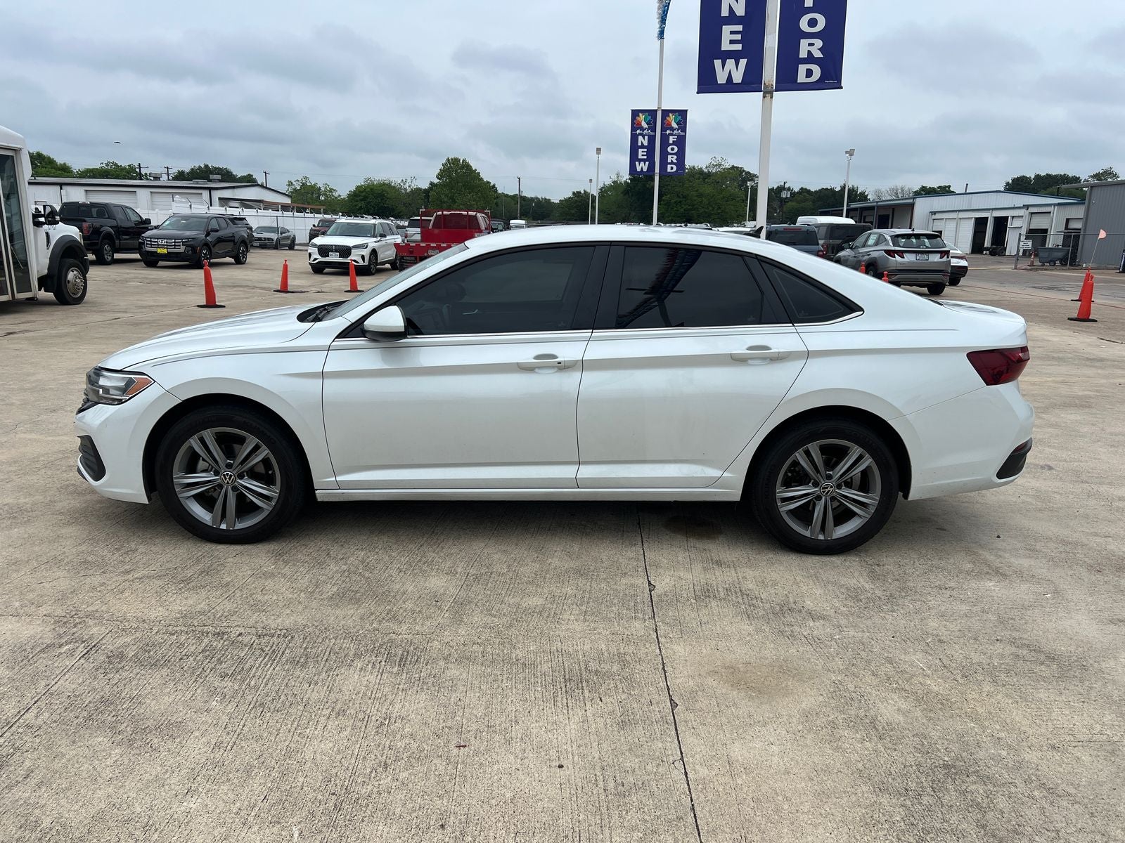 2023 Volkswagen Jetta 1.5T SE