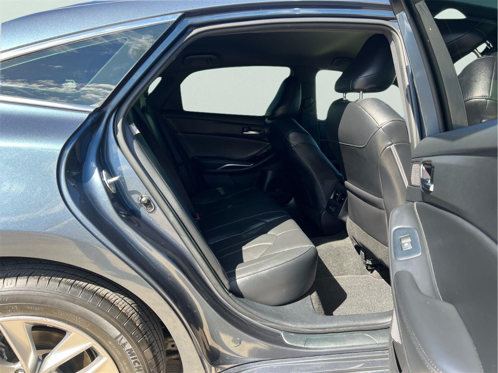 2022 Toyota Avalon XLE
