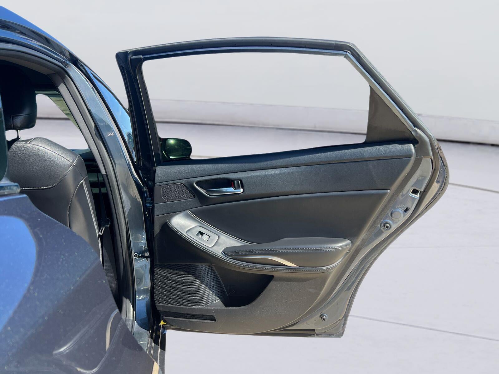 2022 Toyota Avalon XLE