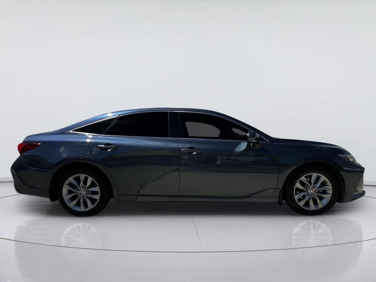 2022 Toyota Avalon XLE