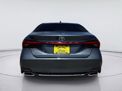 2022 Toyota Avalon XLE