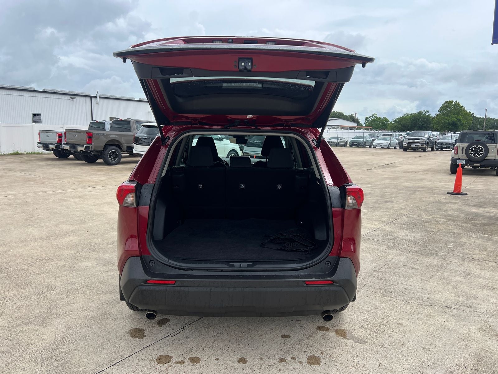2024 Toyota RAV4 Hybrid LE