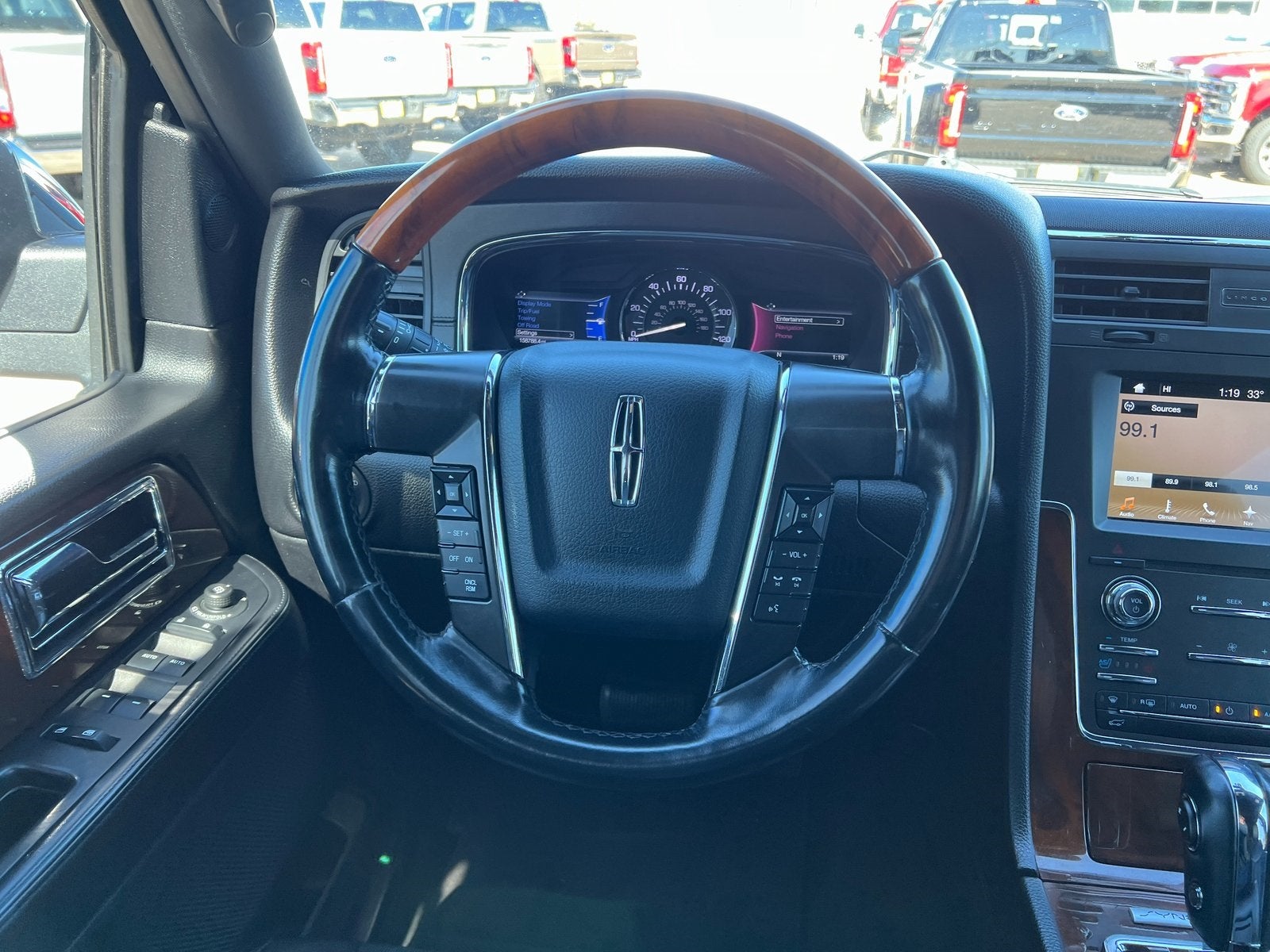 2017 Lincoln Navigator Select