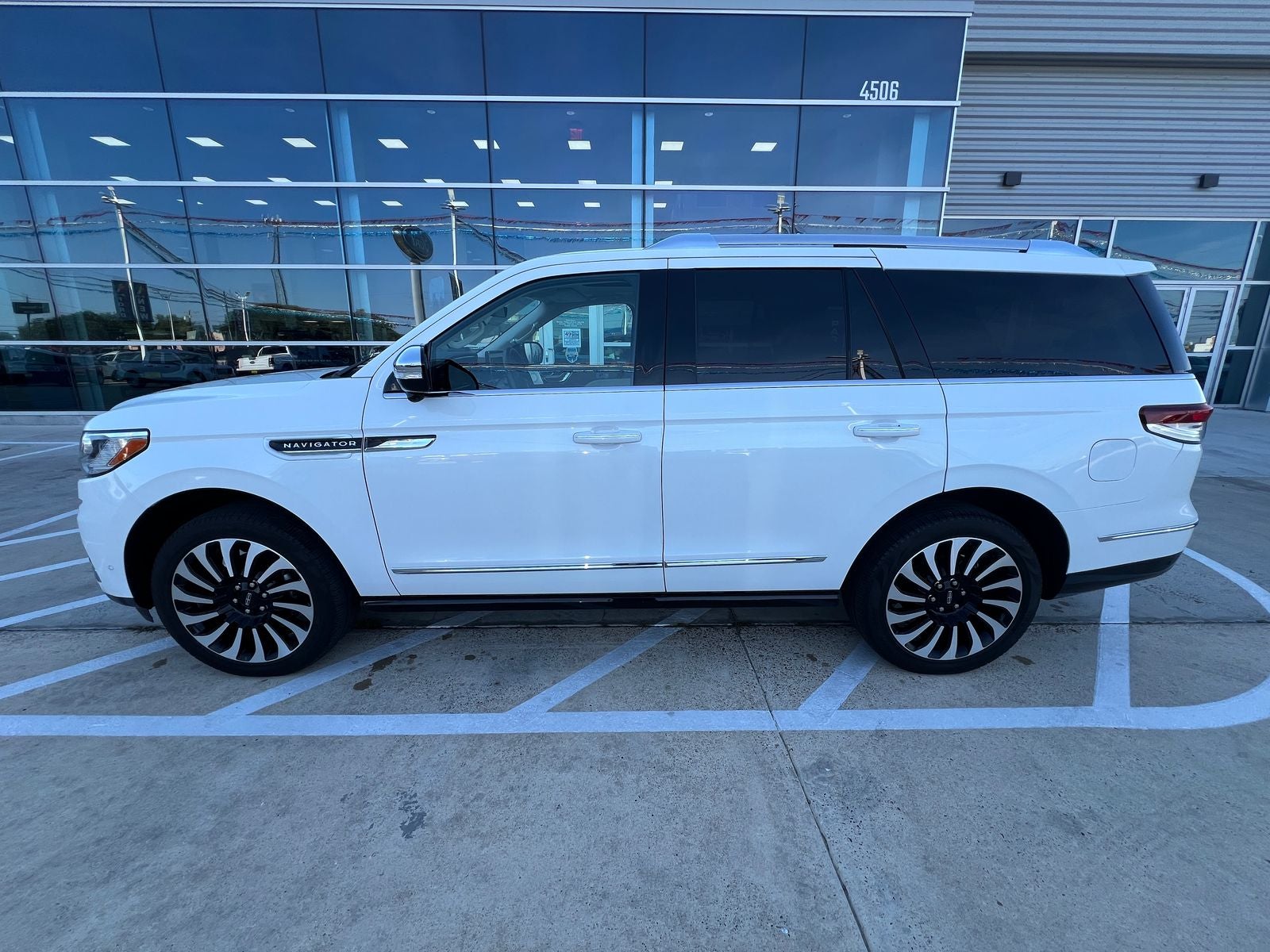 2024 Lincoln Navigator Black Label