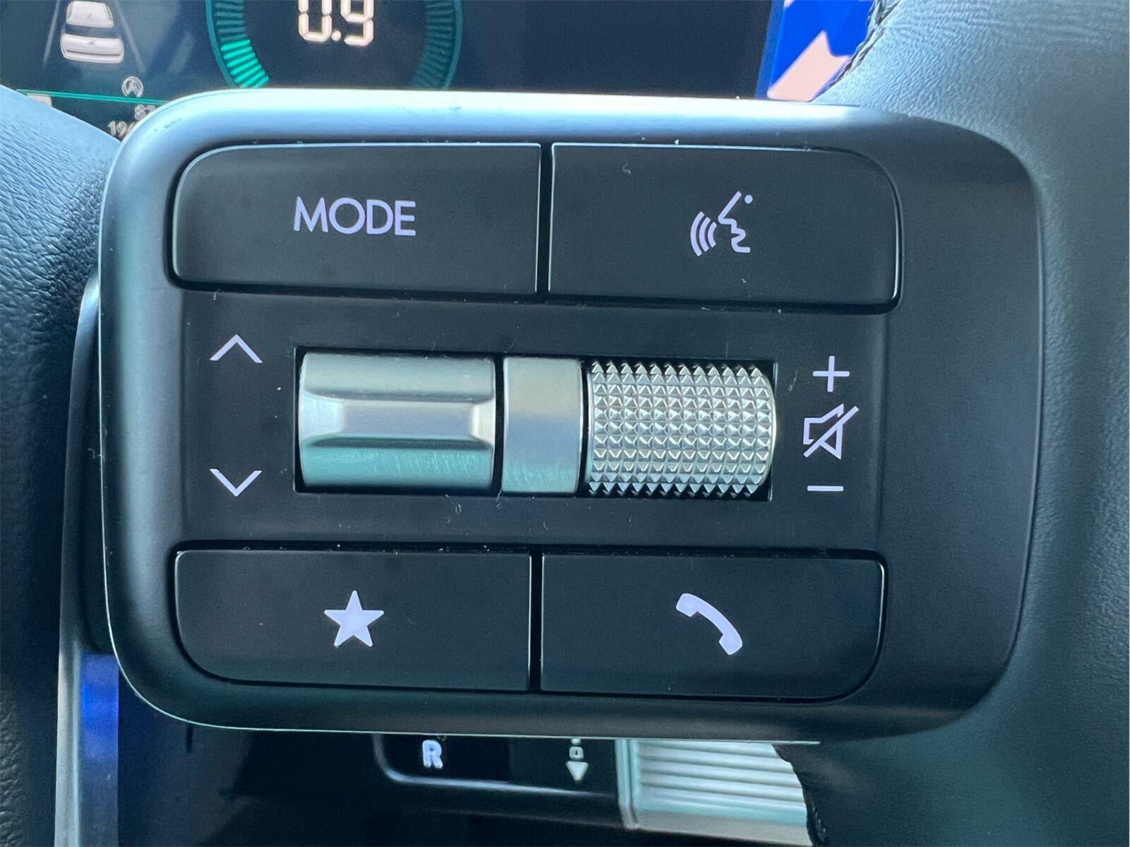 2025 Hyundai Santa Fe SE