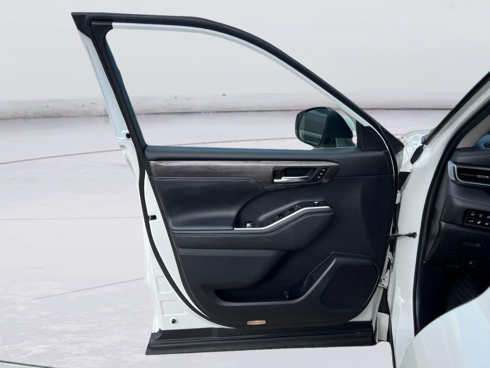 2021 Toyota Highlander Hybrid Limited