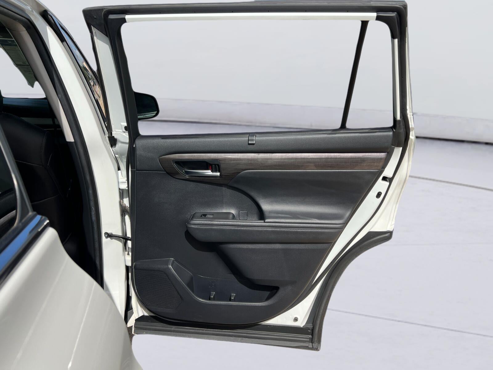 2021 Toyota Highlander Hybrid Limited