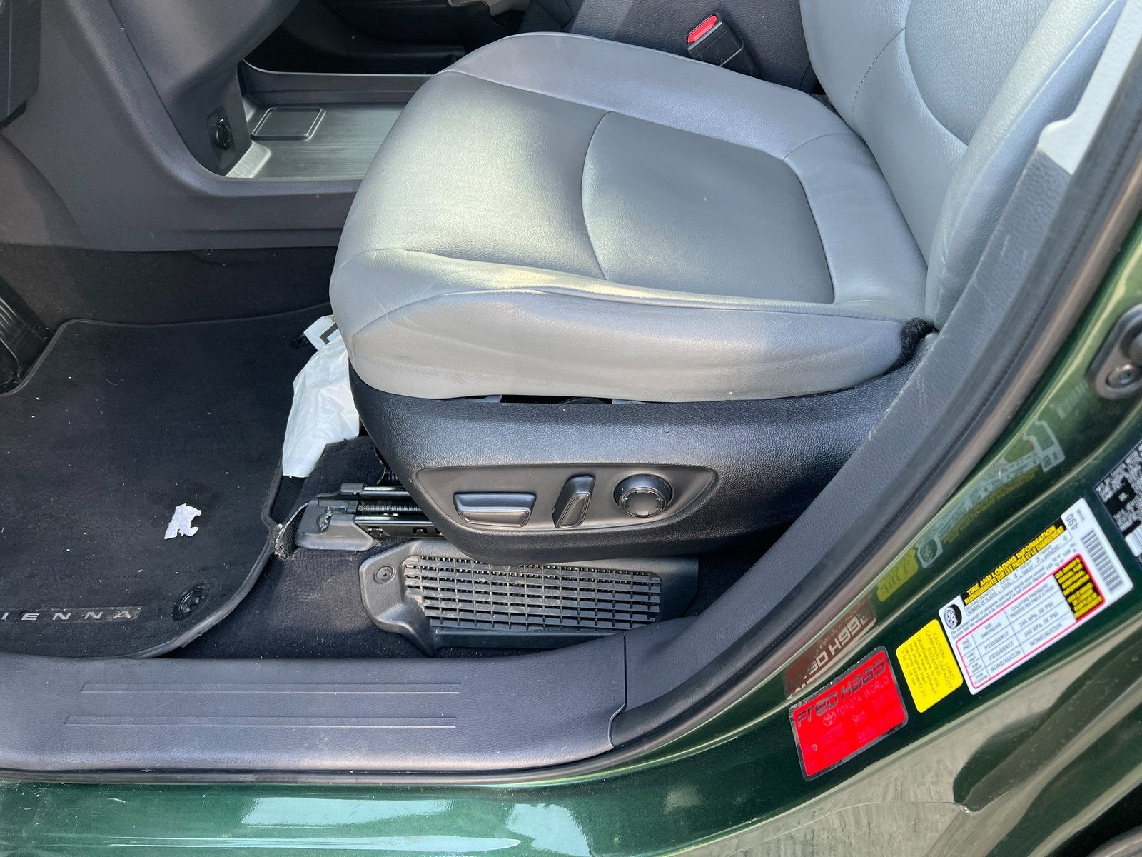 2022 Toyota Sienna XLE