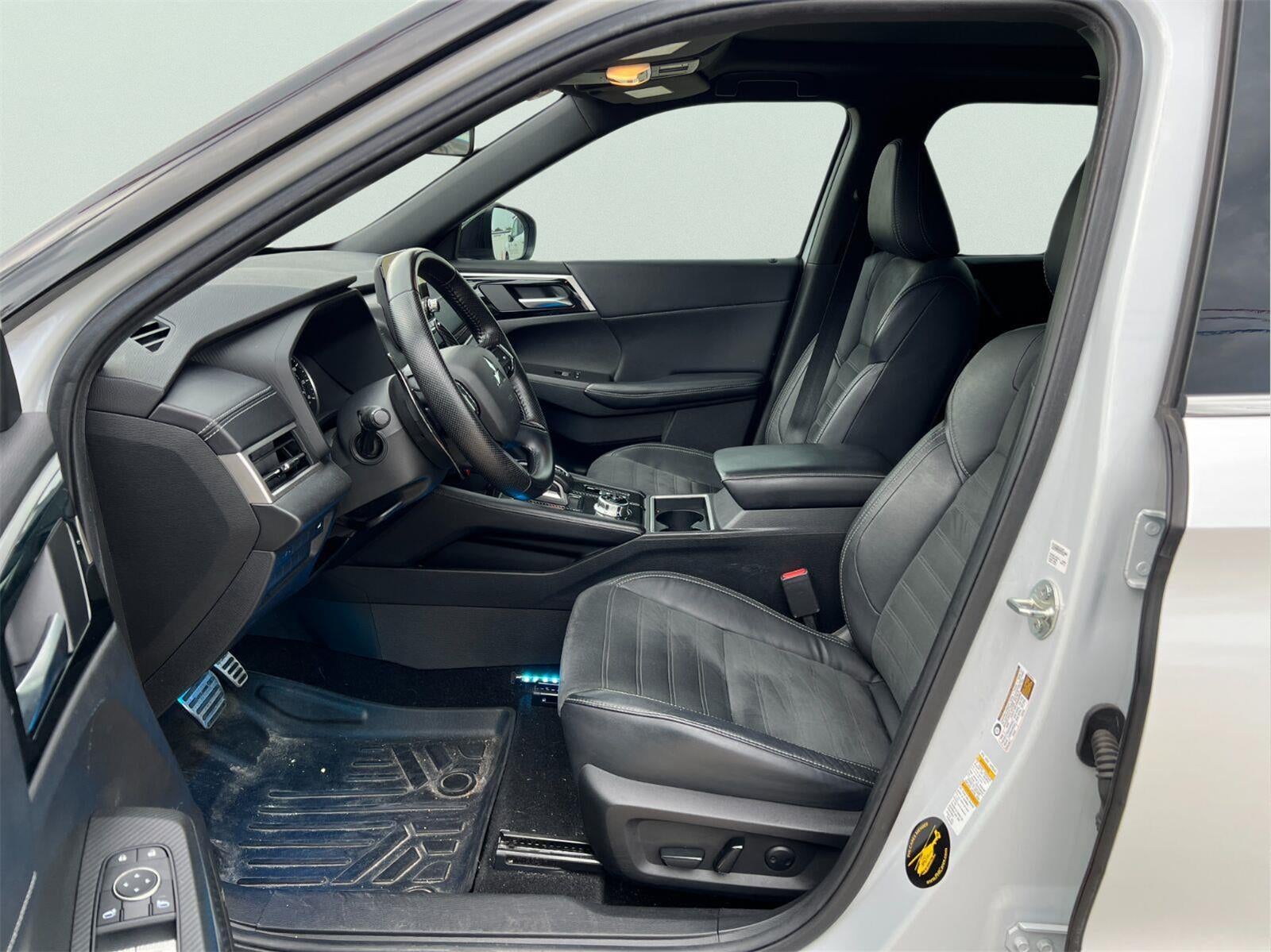 2022 Mitsubishi Outlander SE