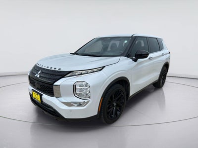 2022 Mitsubishi Outlander SE