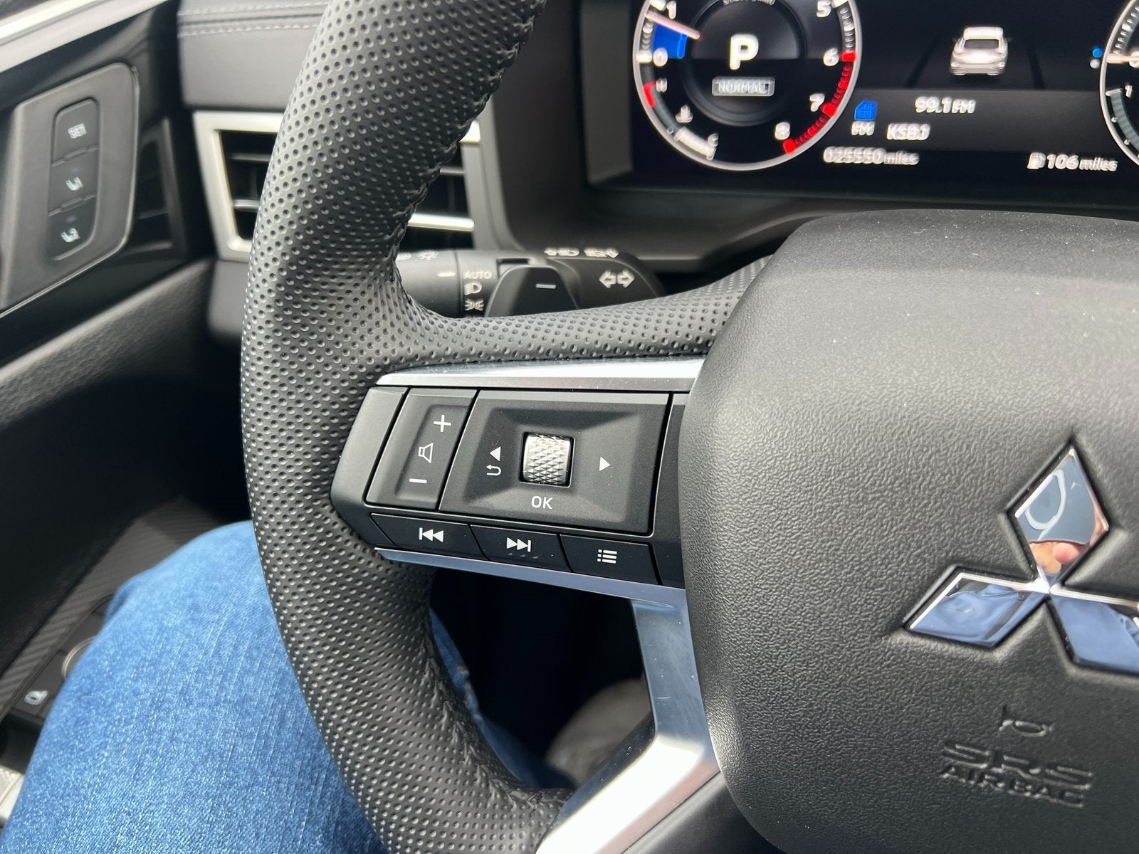 2023 Mitsubishi Outlander SEL