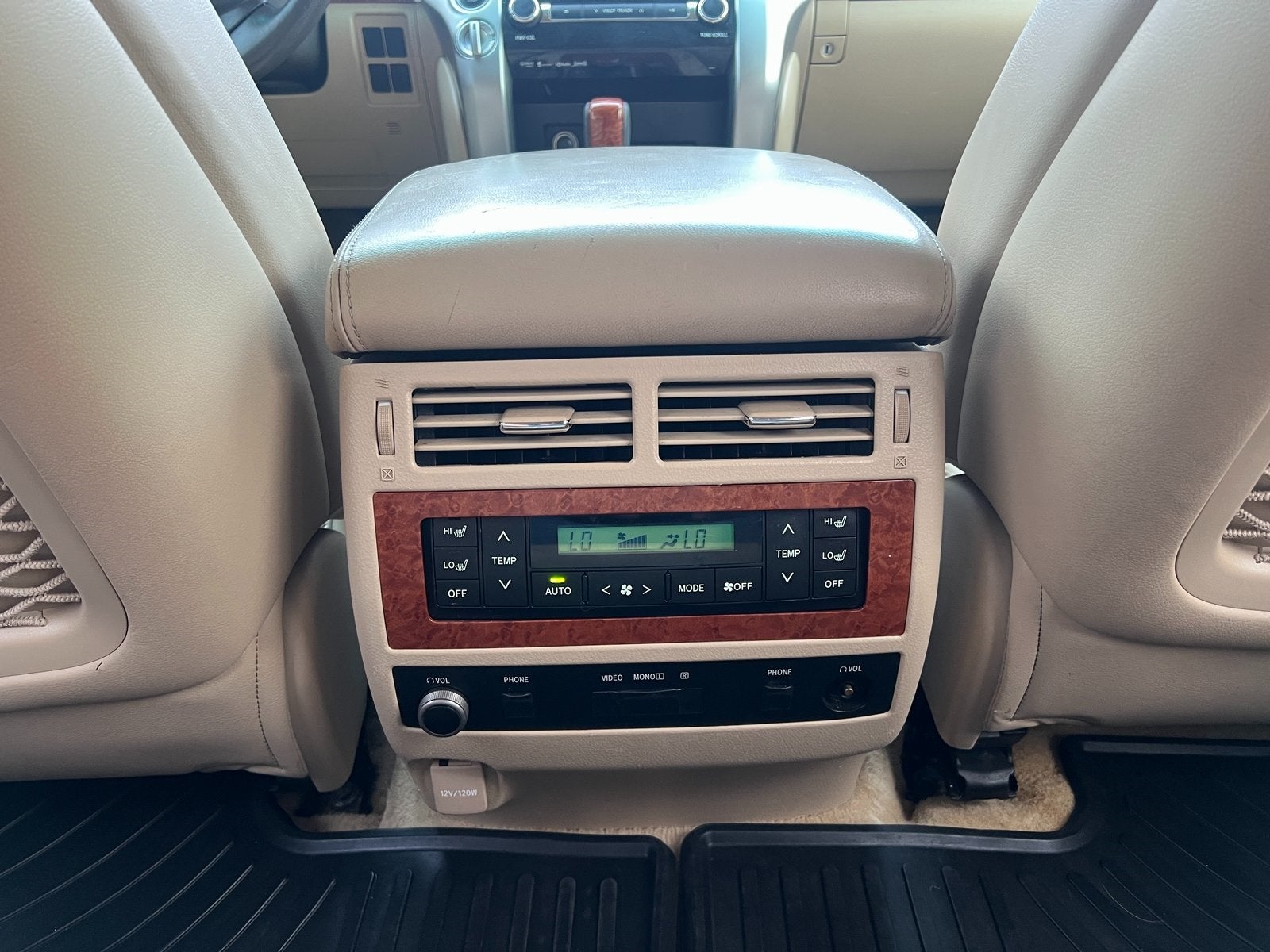 2014 Toyota Land Cruiser Base