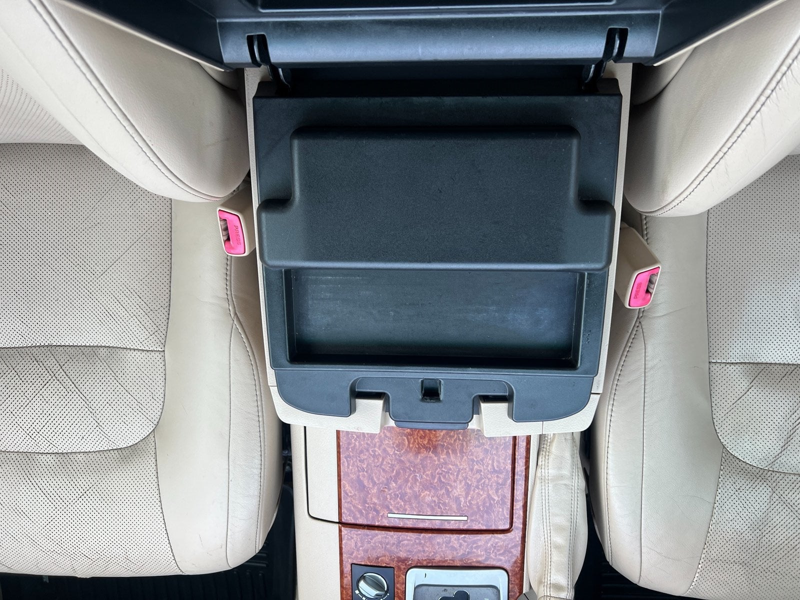 2014 Toyota Land Cruiser Base