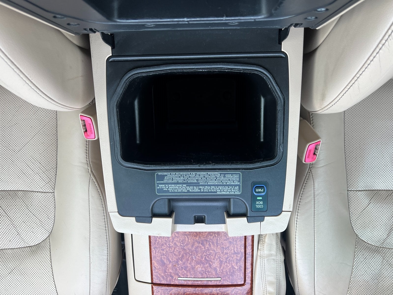 2014 Toyota Land Cruiser Base