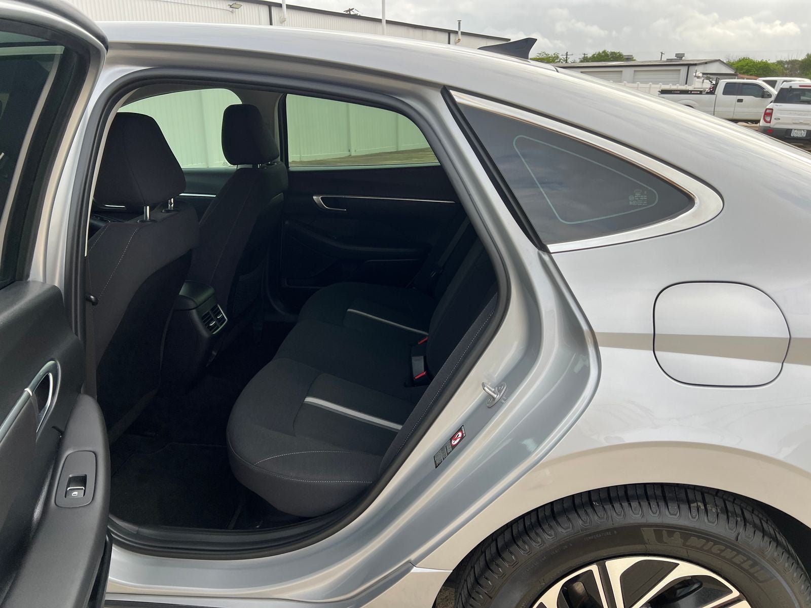 2023 Hyundai Sonata Hybrid Blue