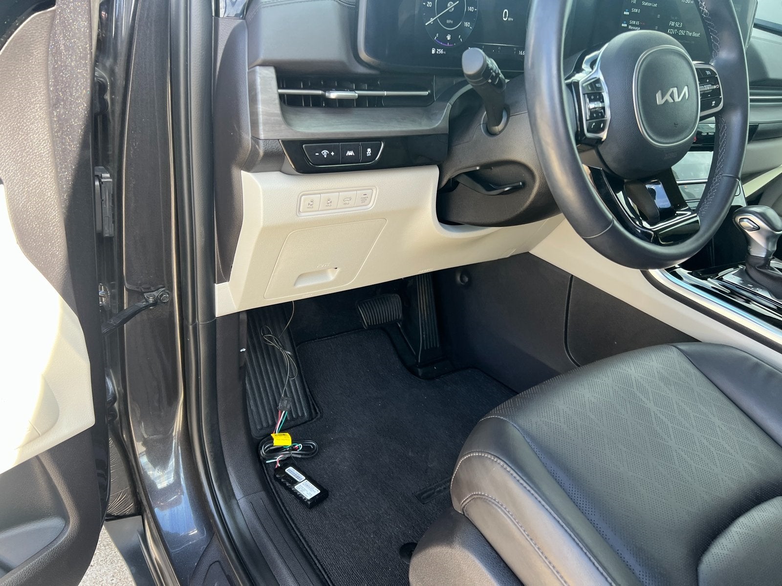 2024 Kia Carnival SX